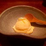 大どころ - 南瓜アイス・カボス皮の蜜煮乗せ