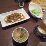 Shokuzaikouboudompisha - バンバンジーとお通しの豚骨ベースの茶碗蒸し。