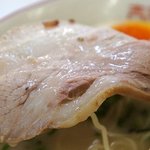 ラーメンまむし - 三枚バラ肉チャーシュー。