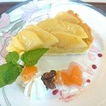 Cafe moritani - リンゴとサツマイモのタルト。単品450円。