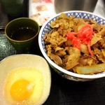 Yoshinoya - 特盛り680円+生卵60円！