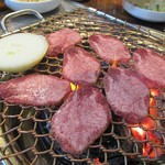 中一會館  - 韓牛タン。