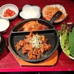 さんぱ家 - 2016.11.24。練炭焼きプルコギさんぱ　？→540円