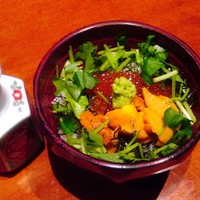 壱乃藏 - 追加で頼んだウニいくら丼￥１６００円　椀に近く食べやすい