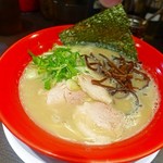 Marushou - 博多ラーメン　650円