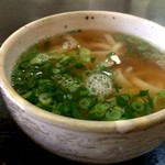 かどの - やや薄味ですが、手打ちの柔らかいうどんが美味しいです
