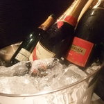 カーヴ - 20周年：シャンパン