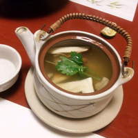 名古屋コーチン・旬菜 一鳳 金山本店 - コーチンと松茸の土瓶蒸し