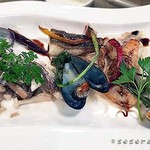 BISTRO POISSON ROUGE - 鯛のシャンパン蒸し　鱸のポワレ　鮃のポワレ　ムール貝　野菜はいろいろ