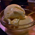 JK - バニラアイスのリキュール掛け￥７００（税込）　あら前とは器が違う（＞＜）