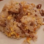 玩味 - 牛肉ピリ辛チャーハン(ご飯少なめ)