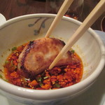 東京チャイニーズ 一凛 - 残ったタレに投入