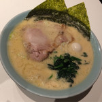 丸花 - 丸花 醤油豚骨ラーメン 650円 