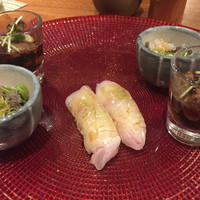 魚感うえさき - これで突き出し。期待度高まる。ブリのお刺身、ヒラメの肝の煮こごり、フグの皮目ポン酢。