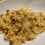 YAICHIRO - 挽き肉の油をまとった玉子ガーリックライス