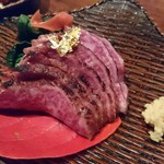 癒宴 - 霜降り和牛のタタキ１６７０円