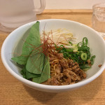 カーザ ルカ - ラー博は俺の社員食堂。  ミニペペロソチーノ和え麺！  辛さはMAXの5辛！  