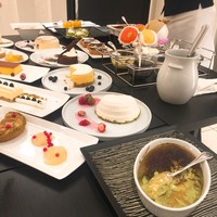 イルブリオ - テーブル一杯に広げてプレゼンしてくれます