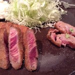 浅草 牛かつ - このレア具合は最高