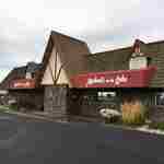 Michael's On the Lake - レストラン外観