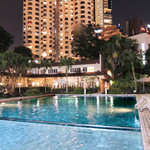 L'ESPRESSO - 夜のメイン・プール