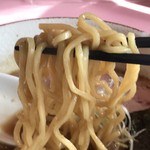 濃厚 醤油、麺リフト