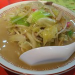 スープひたひた、具だくさんのちゃんぽん