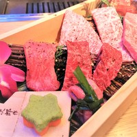 肉亭ふたご iki 新宿店 - にく匣こいき
                