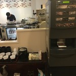 肉とスープのおいしい店 肉の匠 吉杉 - セルフのサービスコーヒー（ひとり１杯）