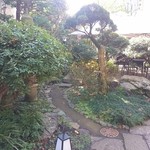 Sobadokoro Kunisaku - お庭つき。