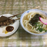 鎌田うどん - 昔ながらのスタイルで頂きます(*ﾟ∀ﾟ*)