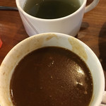 JUMBO STEAK HAN’S - 牛すじカレー アオサ味噌汁 さすが沖縄〜♫