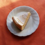 チーズタルト　1ピース　280円　2016/11