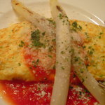 エスト! プロッシモ - ホワイトアスパラのオムレツ　黒トリュフの香り