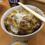 中華そば ひさご - 2016年11月。半カツ丼。