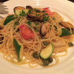 ムール貝とフレッシュトマトのスパゲッティー二 ¥1,500