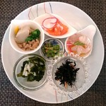 遊の丘 ～Slow & Natural～ - セットの…サラダって書いてあったけど、前菜だよねコレ(*^^*)ｵｲｼ～♪