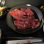 Yakiniku Dainingu Zero - カルビ＆ハラミ ランチ 肉増量