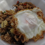 タイ国料理　チャイタレー - ミックスガパオ