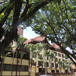 Rasa Wing Lounge - アネックス棟裏のパーキング