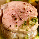 MINORI RISTORANTE ITALIANO - ランチＢ(¥2,900) メイン(SPFポークヒレ肉のロースト ガーリックバターソース)