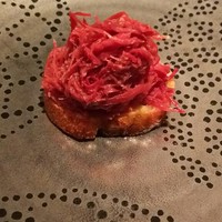 加藤牛肉店 銀座 - (2016年11月　訪問)自家製コンビーフ。塩気控えめで、ジューシー＆しっとりな口当たりで美味しい。