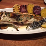 TAVERNA UOKIN - アイナメ(塩とハーブのロースト) 780円(税サ別) 