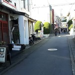 Kamakura Shokudou - 店先の通り
