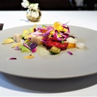 モトイ - スジアラのポワレ
                  たっぷりのお野菜と共に