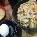 伝説のすた丼屋 - すた丼　630円