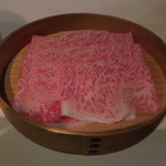 瀬里奈 - 　11月26日にいただいた茨城県産のＡ５サーロインのしゃぶしゃぶ肉です。