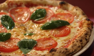 Bistro Pomodoro - お店の名前がついたピッツァポモドーロ