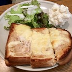 カフェ・ロンディーノ - ツナチーズトースト（2016年11月）