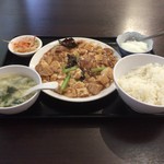 金吉屋 - 豚肉と豆腐醤油いため定食(500円)